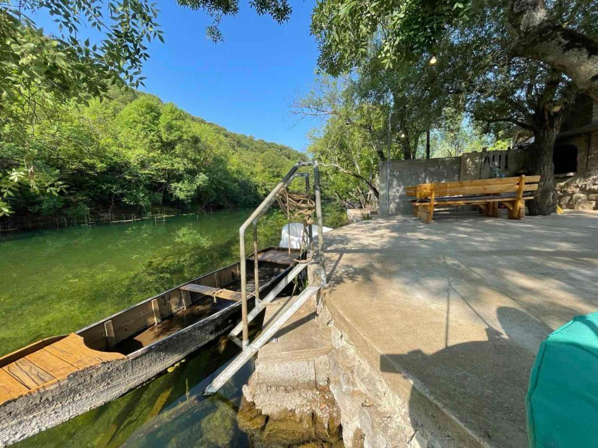 House On The River บลากาย ภายนอก รูปภาพ